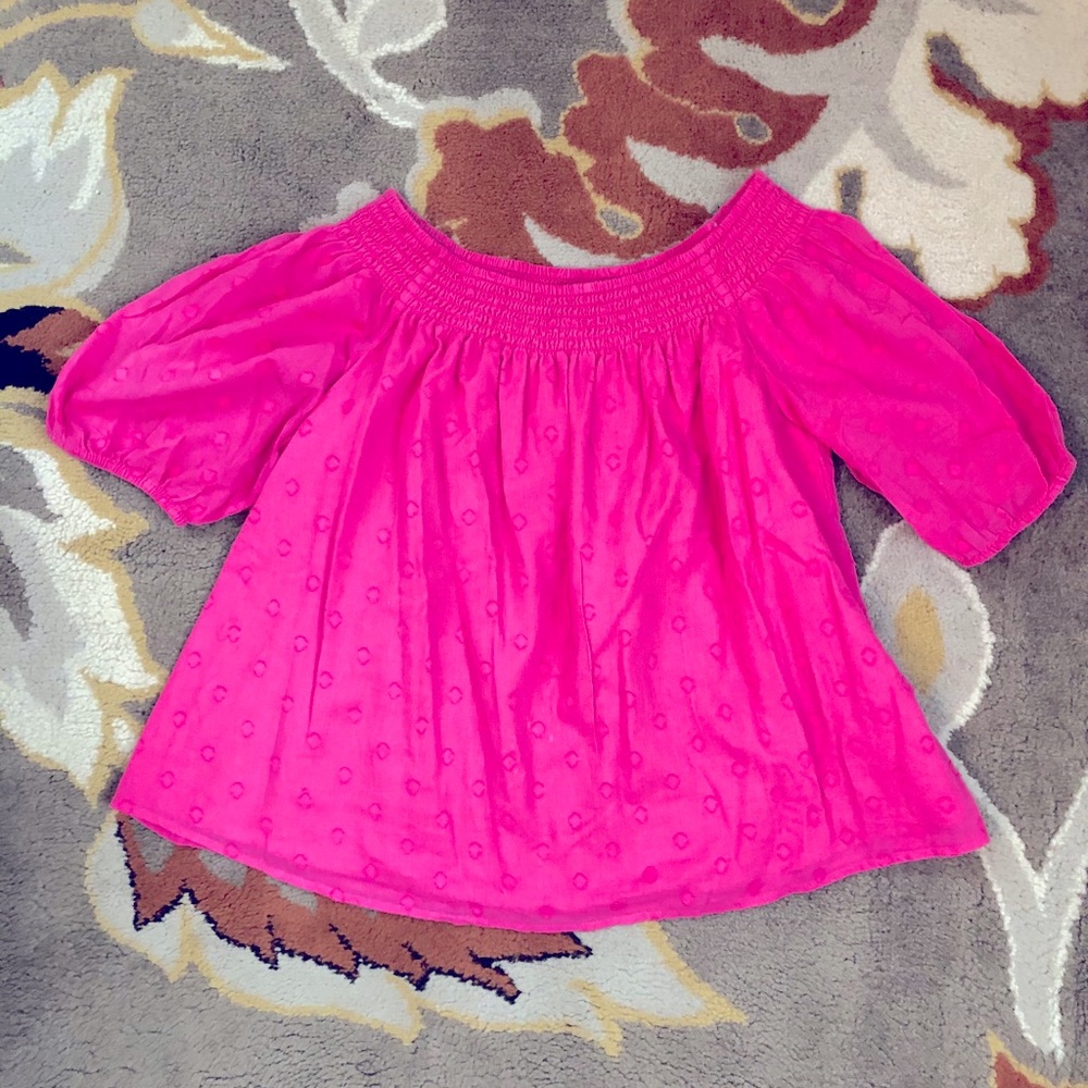 Crown & Ivy off the shoulder Top